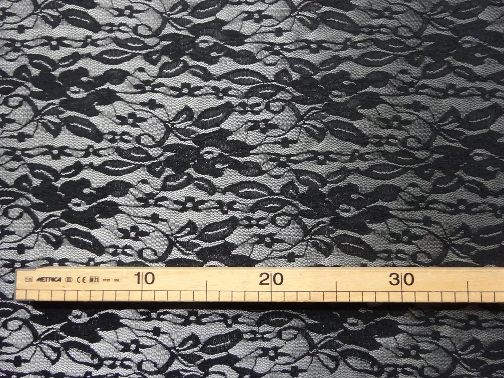 Satén sivý "čierna krajka" 