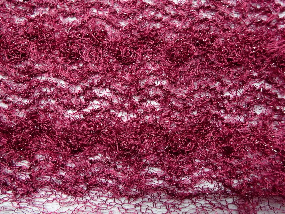 Krajka vínová "chlpatá" 