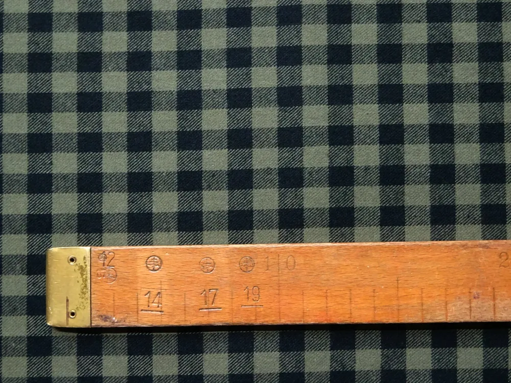 Flanel tkaný "olivovo-čierna malá kocka" 