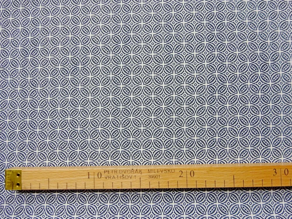 Kostýmovka Milano smotanová "geometrický vzor" 