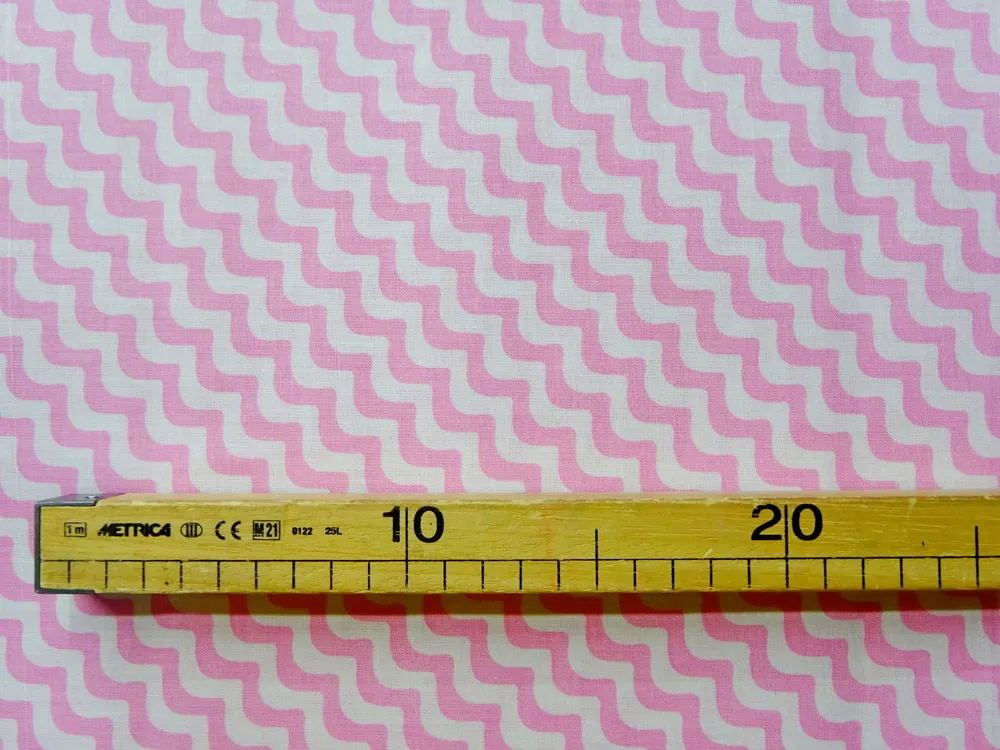 Bavlna biela "ružová vlnovka" 