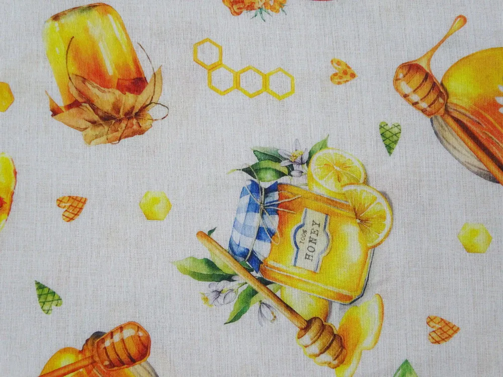 Poťahovka bielo-béžová "med, plásty" 