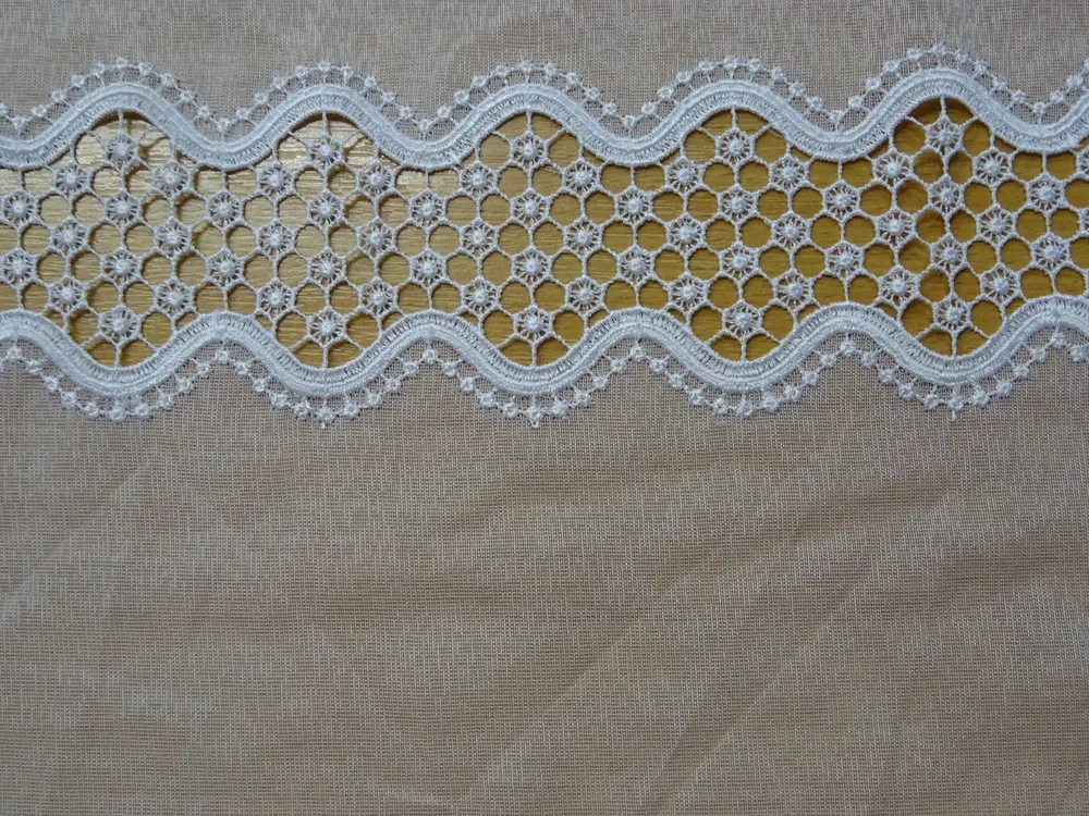 Záclona biela "vzorovaná" - 190 cm 