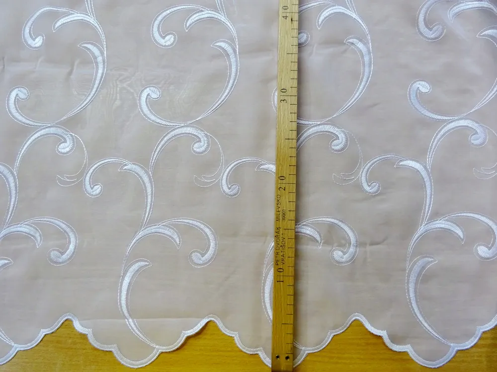 Záclona biela "biely vyšívaný vzor" - 180 cm