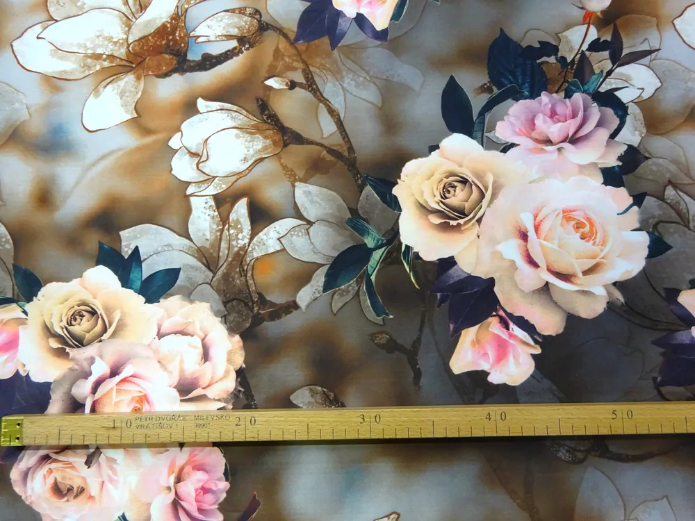 Šatovka s hodvábom hnedo-sivá "kvety"