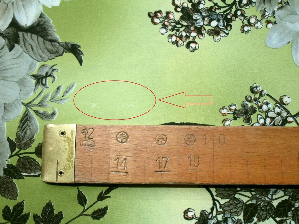 Šatovka maslovo-zelená "kvety" - 2. akosť - zbytok