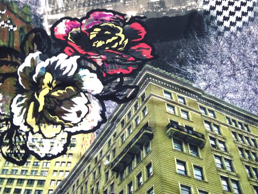 Úplet farebný "taxi, budova, kvet"