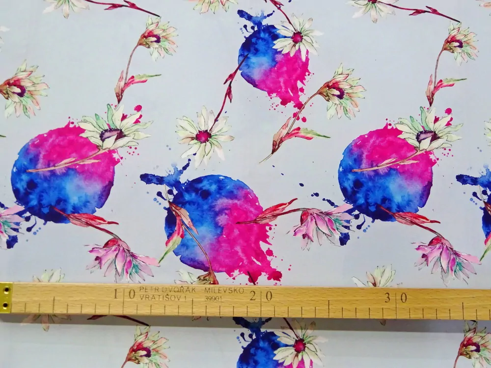 Šatovka sivo-modrá "kvety, rozmazaná guľa"