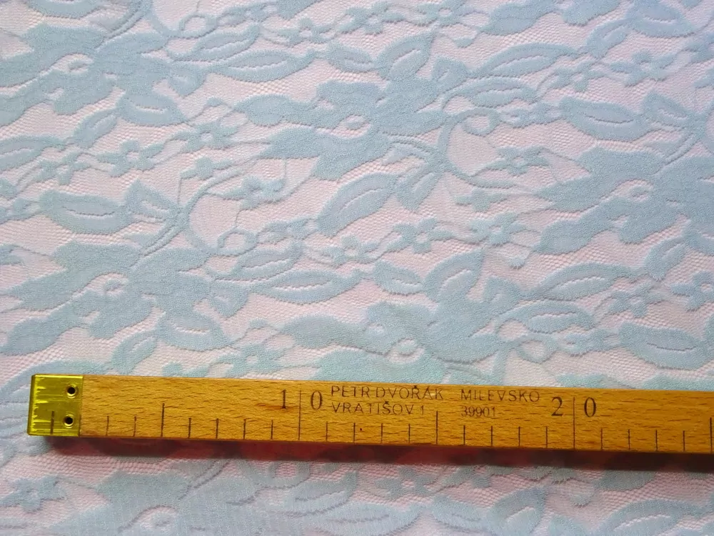 Krajka elastická mentolová "kvety" 