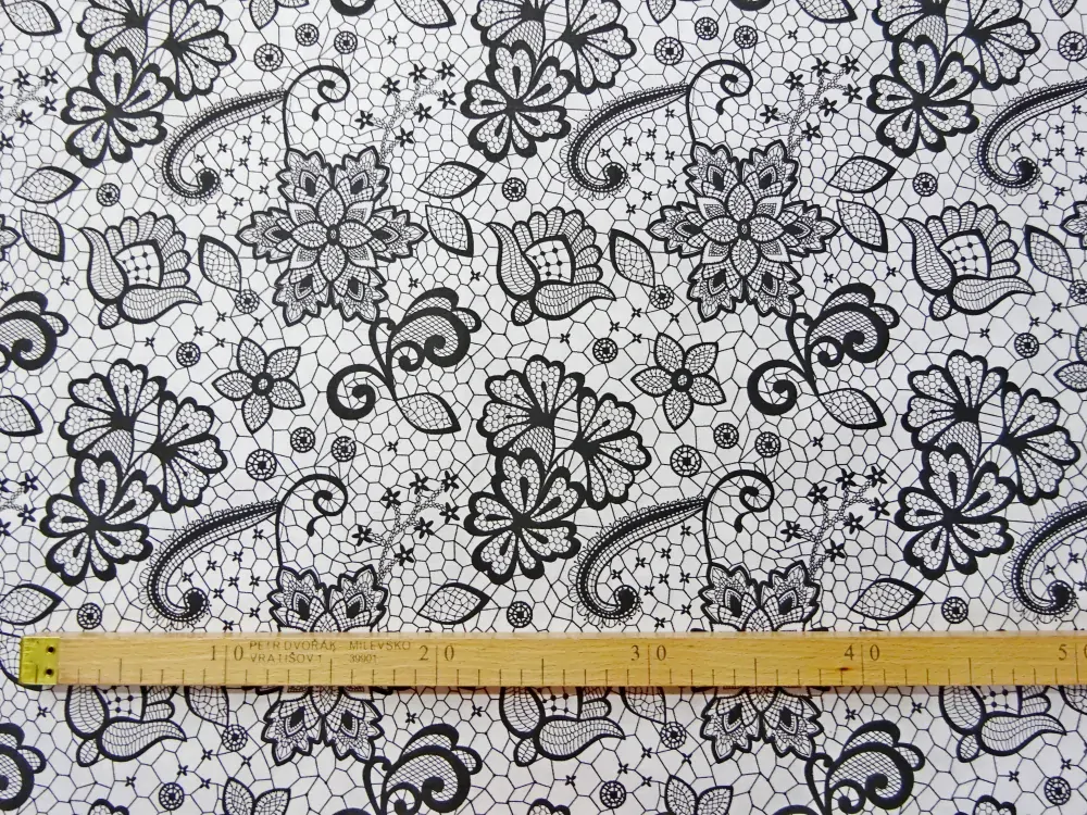 Bavlna biela "čierna krajka" 