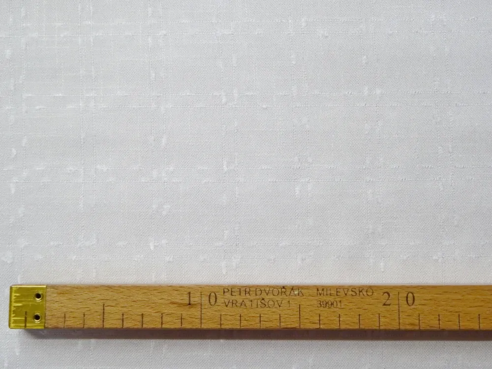 Kostýmovka biela "káro, nopky" - 2. akosť 