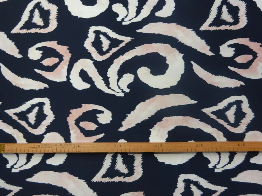 Úplet tmavomodrý "vzorovaný" 