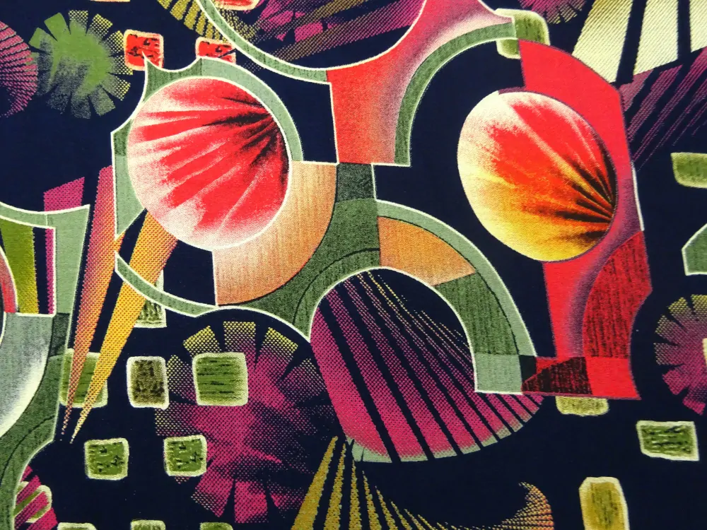 Šatovka tmavomodrá do čierna "vzorovaná" 