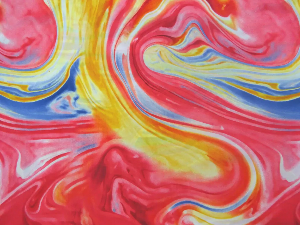 Hodváb žlto-červeno-modrý "rozpitý vzor" 