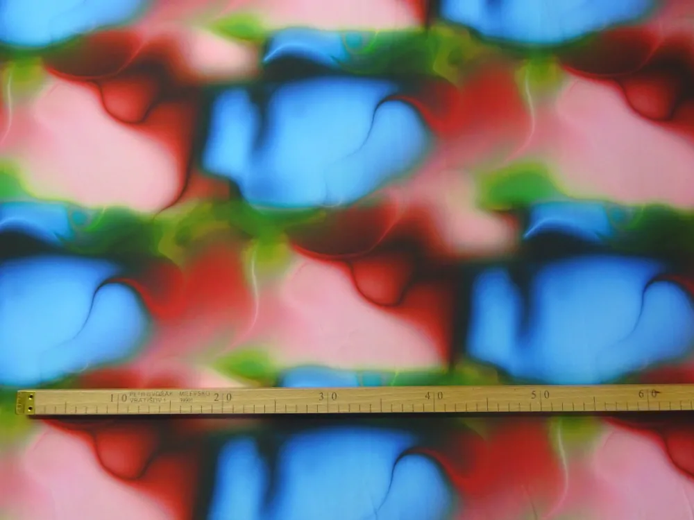 Hodváb červeno-zeleno-modrý "rozpitý vzor" 