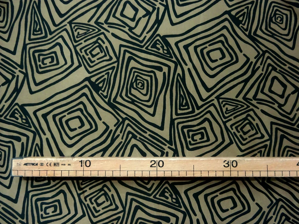 Hodváb hnedý "čierny vzor" 