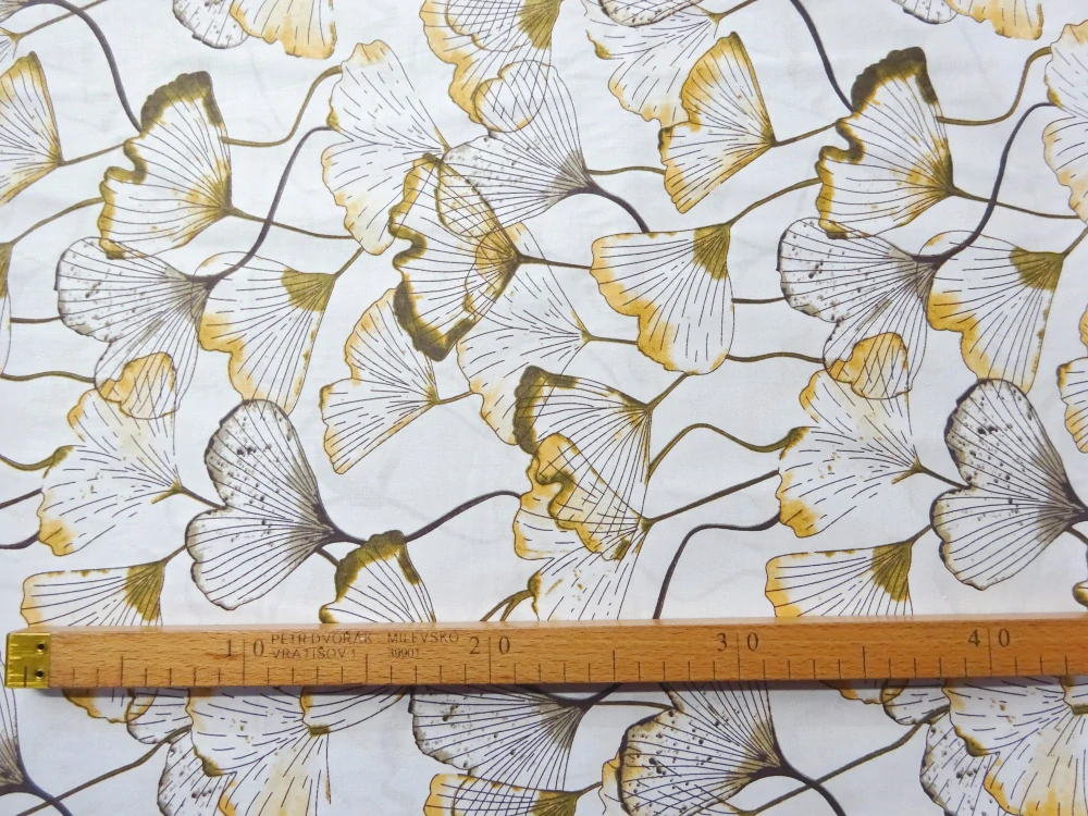 Bavlna biela "bielo-hnedé kvety" 