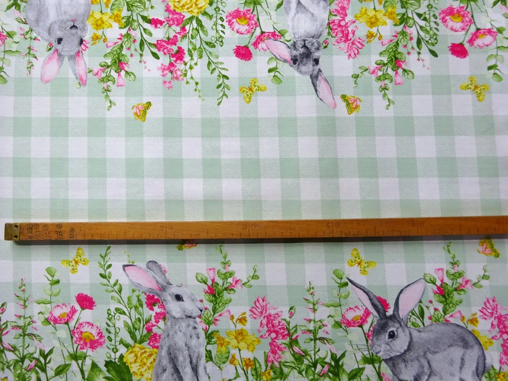 Obrusovina biela "zajko, káro" 