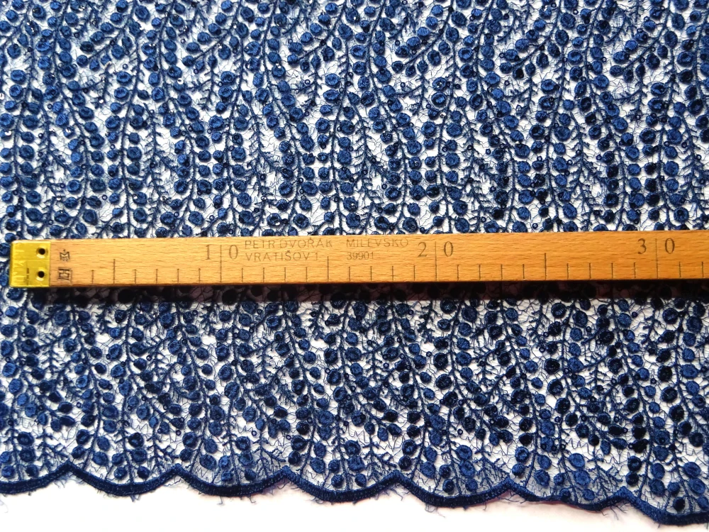 Krajka tmavomodrá "vlnovky" - s flitrami 