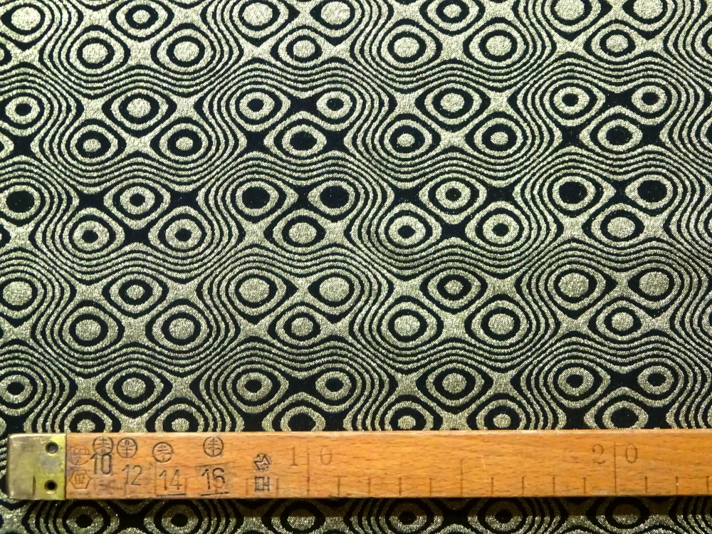 Žakard čierny "zlatý vzor" - pruží opačne 