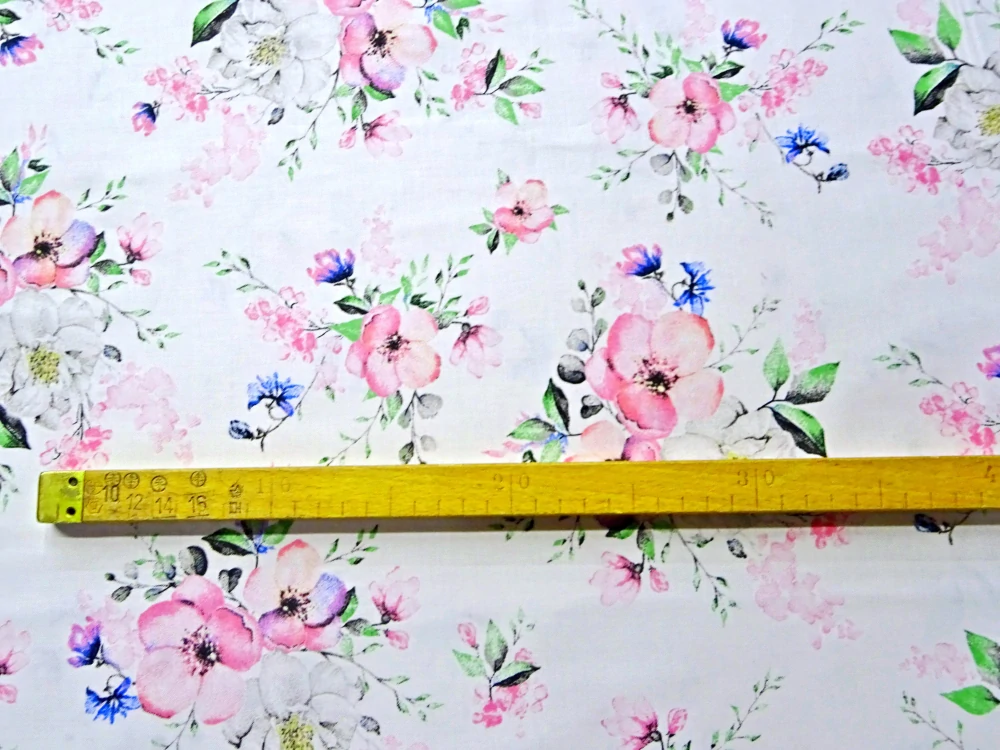 Bavlna biela "ružové kvety" 