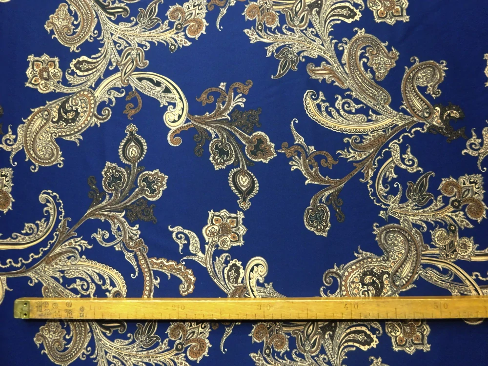 Hodváb tmavomodrý "béžovo-hnedý kašmírový vzor" 