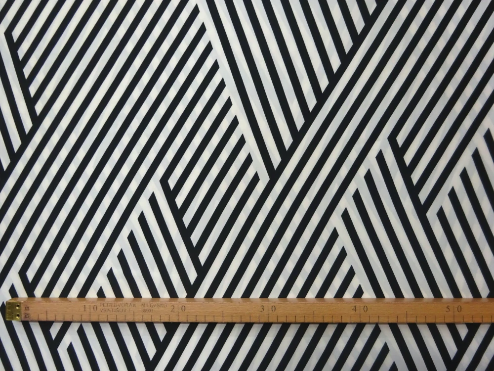 Hodváb smotanovo-čierny "pásiky" 