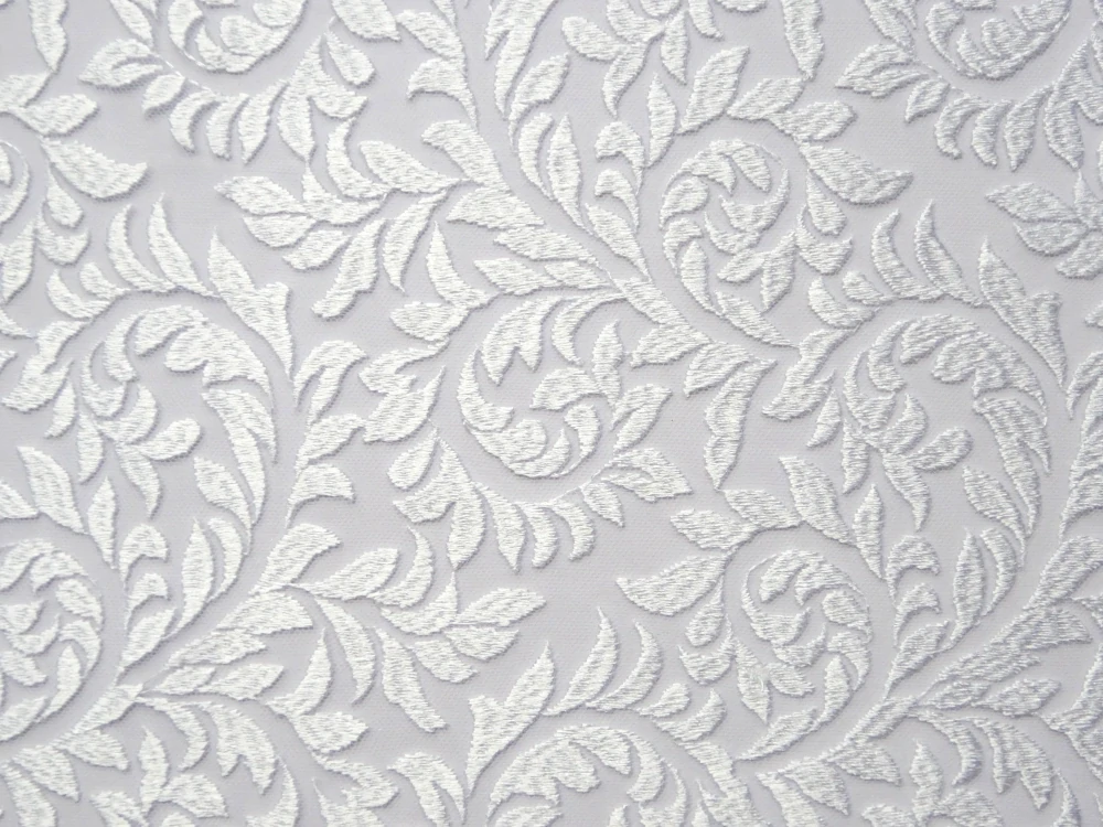 Vyšívaný tyl biely "lístočky" 