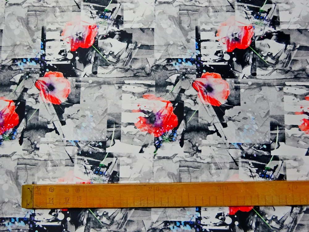 Kostýmovka Sydney smotanovo-sivá "červené maky"