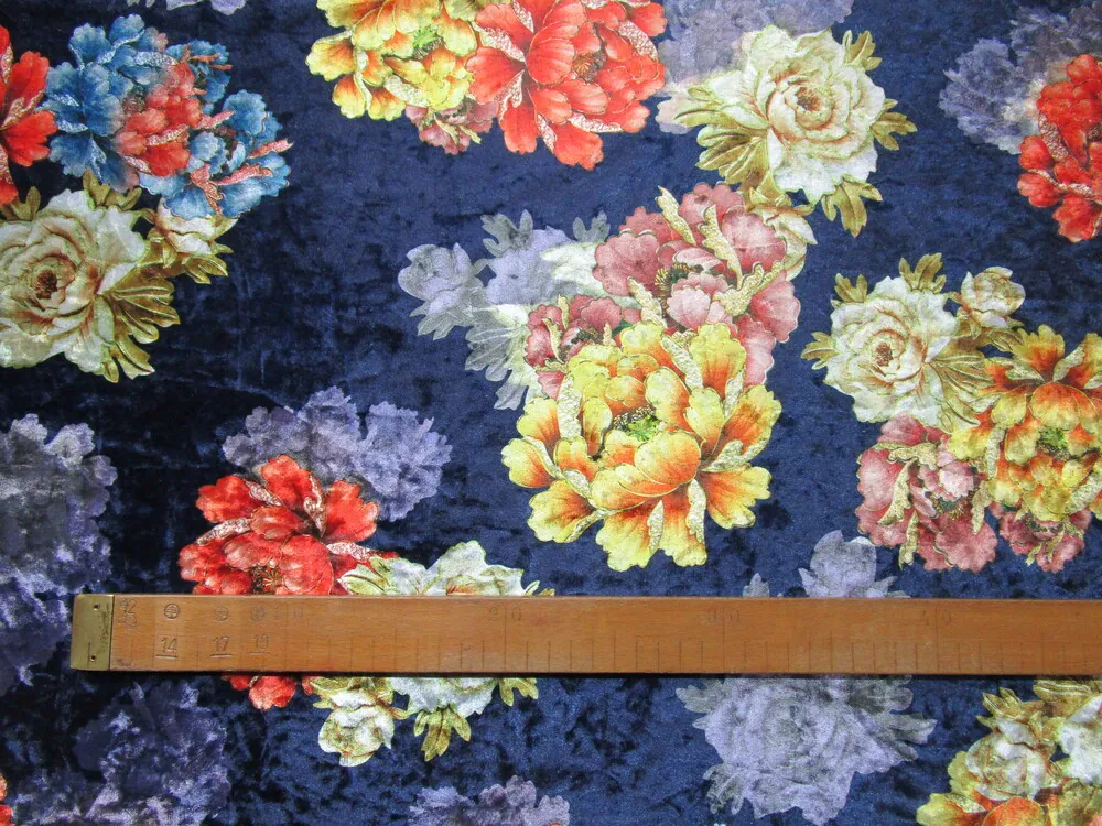 Úplet Velur tmavomodrý "kvety"