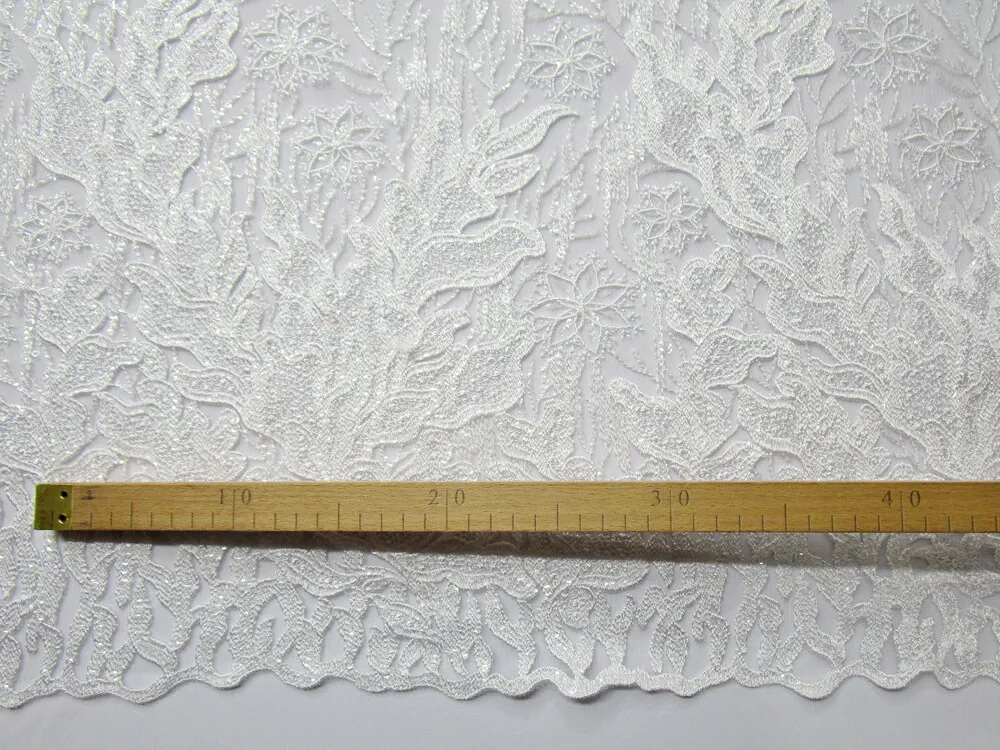 Vyšívaný tyl biely "kvety" - bordúra 