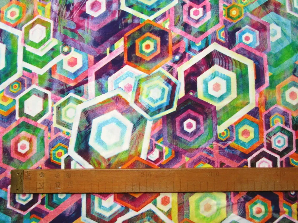 Šatovka farebná "geometrické tvary"