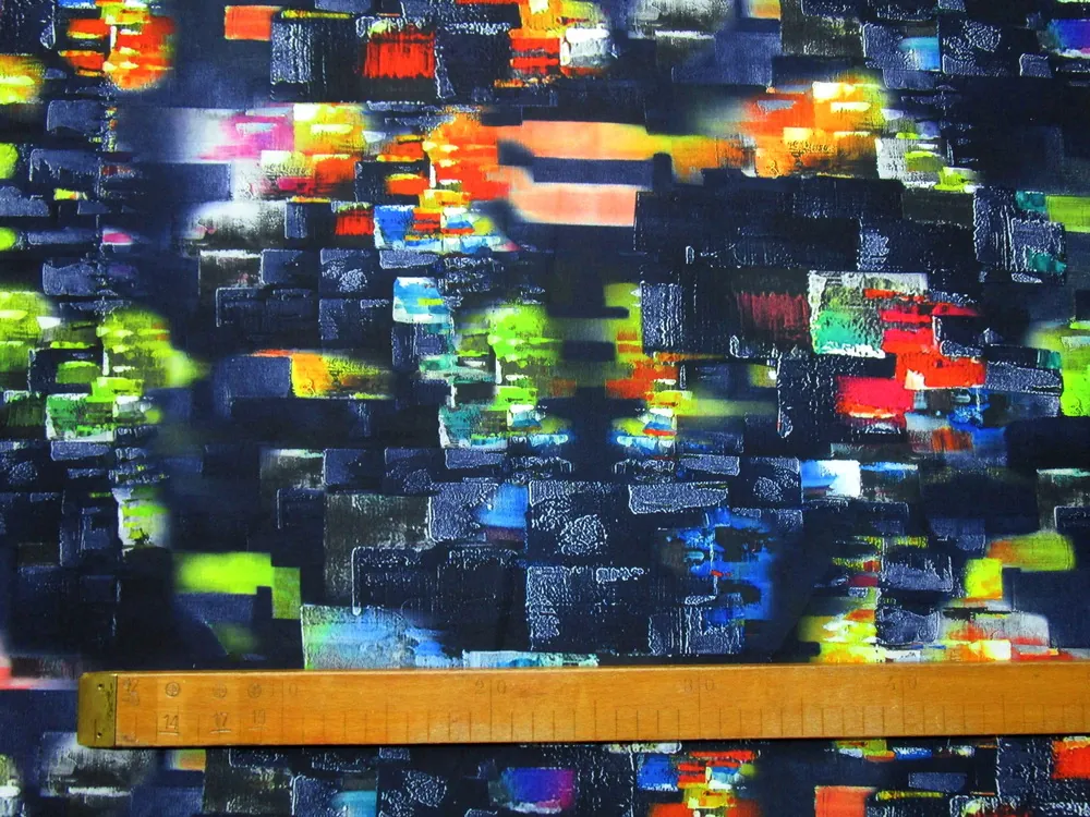 Šatovka tmavomodrá "farebné geometrické tvary"