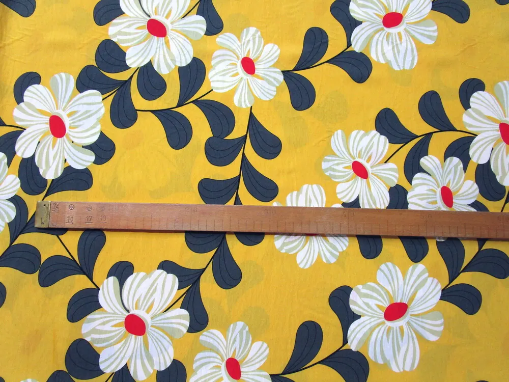 Šatovka žltá "veľké kvety, listy" 