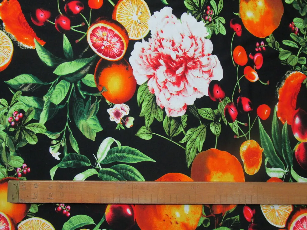 Úplet čierny "ovocie"