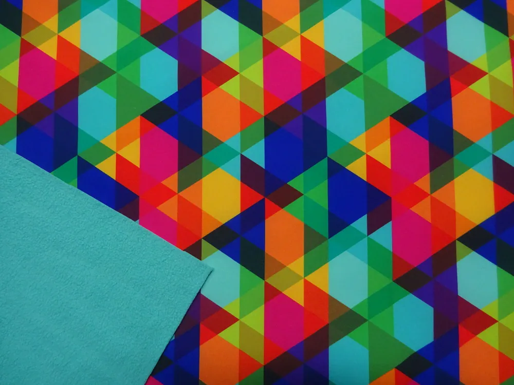 Softshell farebný "geometrický vzor" 