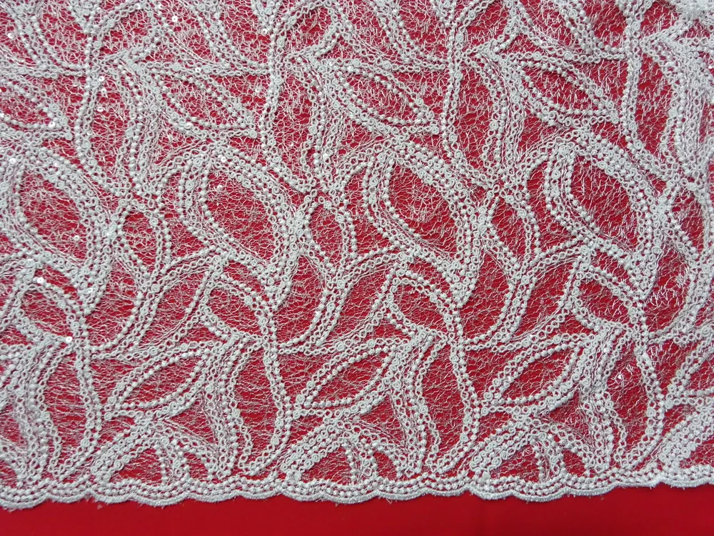 Krajka smotanová "slzička, flitre" 