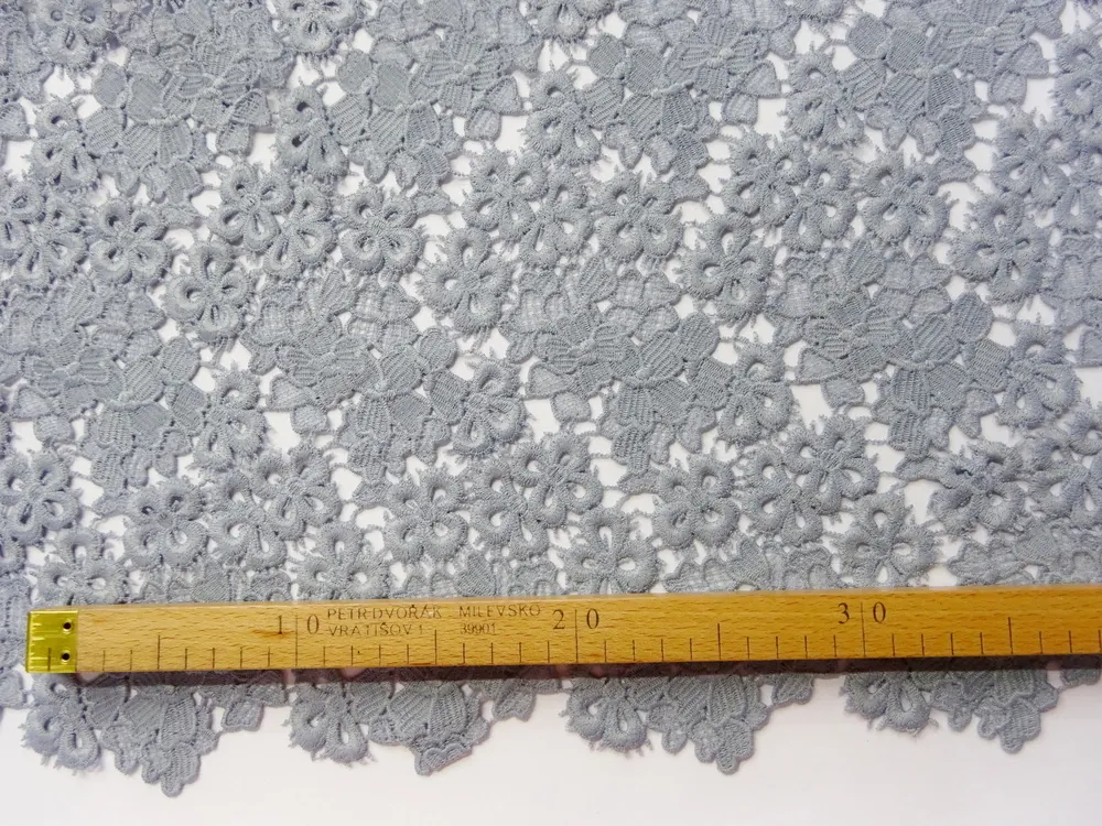 Krajka sivá "kvety" 