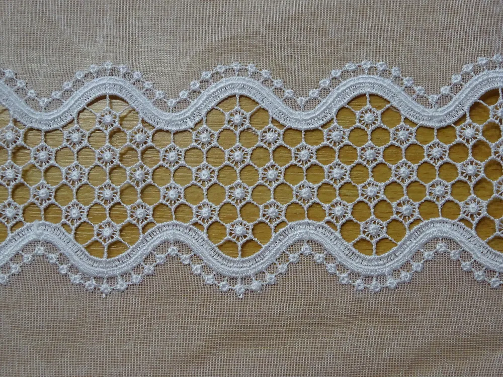 Záclona biela "vzorovaná" - 190 cm 