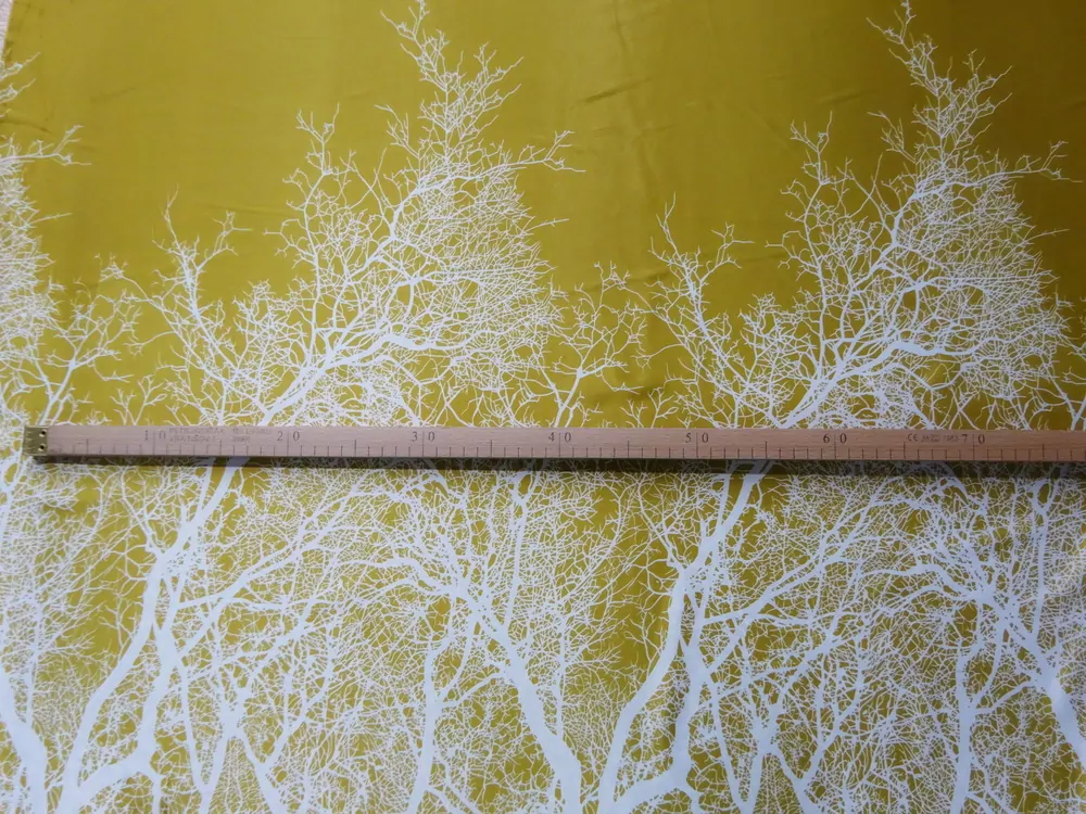 Satén horčicovo-zlatý "biele konáre" - bordúra obojstranná 