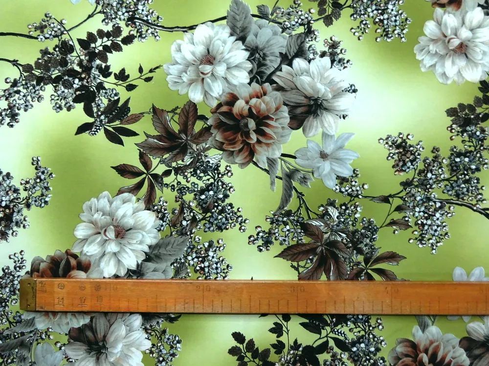 Šatovka maslovo-zelená "kvety" - 2. akosť - zbytok