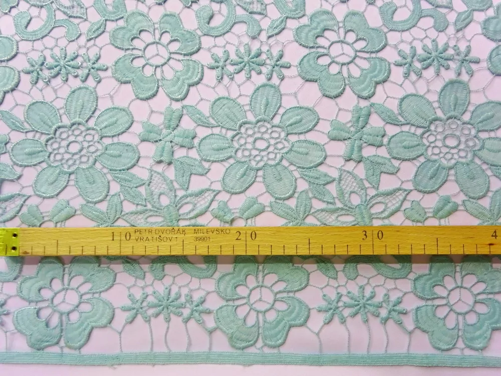 Krajka Dubaj pepermint "kvety"