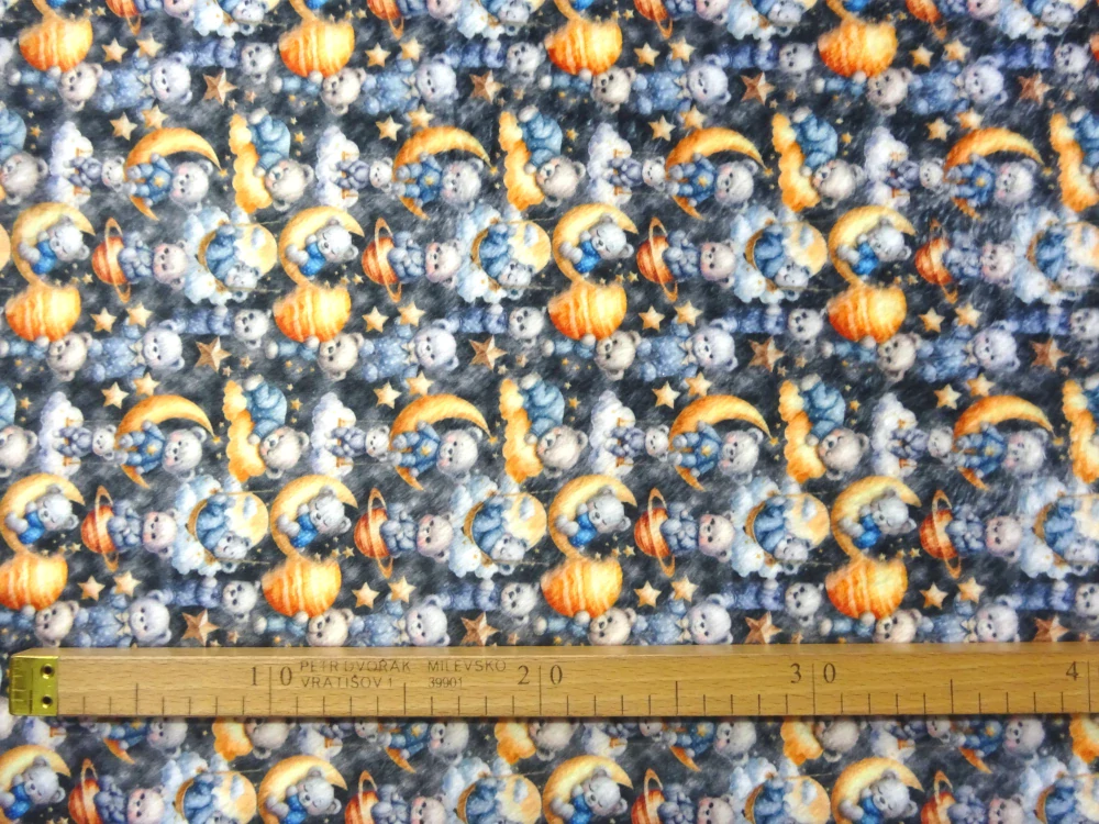 Fleece čierny "macko, mesiac, planéta" 