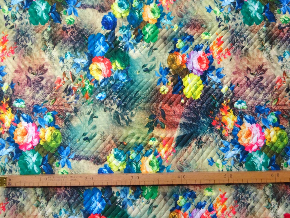 Úplet prešívaný farebný "lúka"