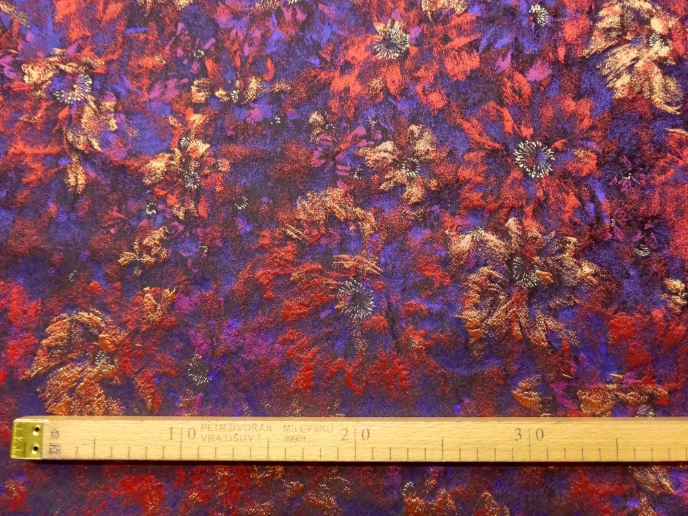 Žakard Frida ružovo-fialový "zlato-červené kvety" 