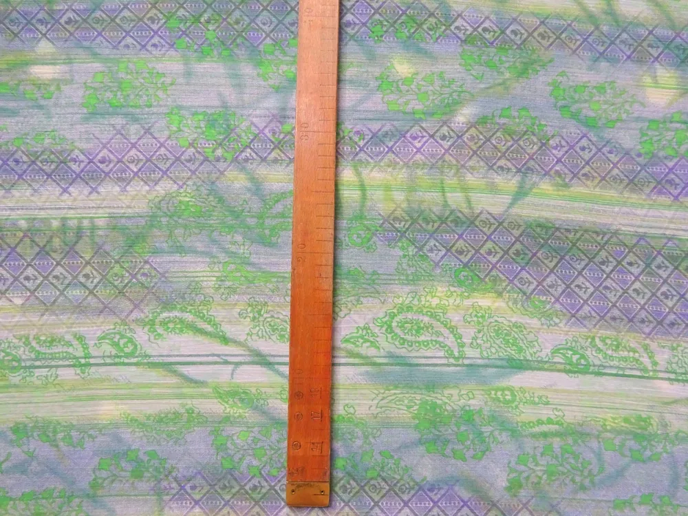 Šifón zeleno-fialový "vzorovaný" 