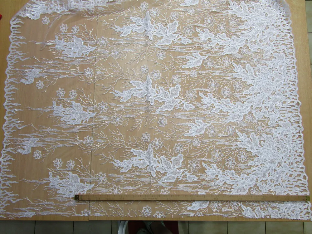 Vyšívaný tyl biely "kvety" - bordúra 