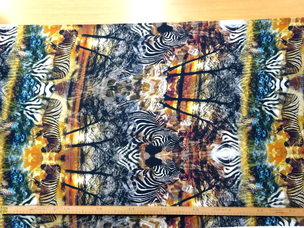 Šatovka Safari žlto-hnedá "zebry, stromy" 