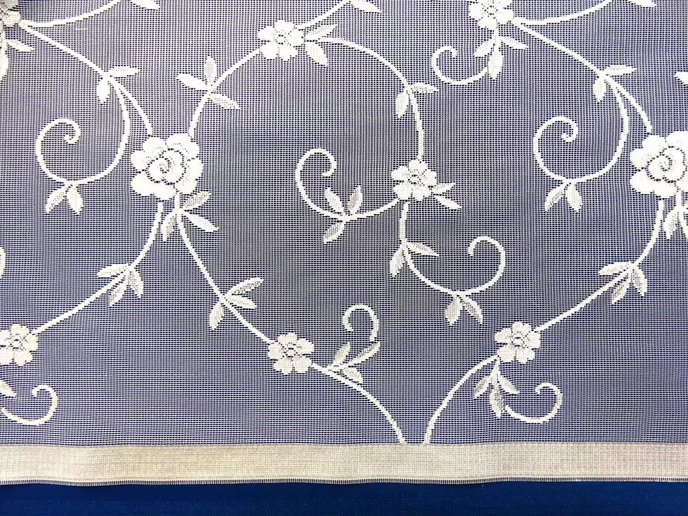 Záclona biela "kvety" - 130 cm 