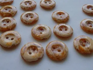 Gombík "karamel" - 16 mm